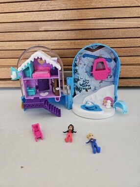 2017 Polly Pocket Snowball Surprise Playset Ski Lodge Snow Globe